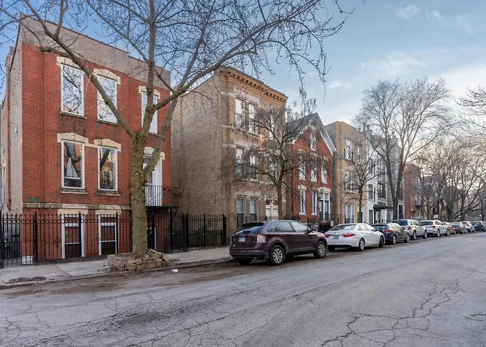 Wicker Park 2br Near Milwaukee Ave Chicago